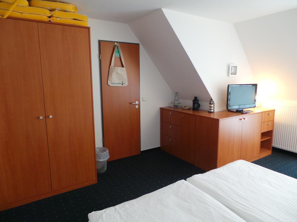 Hotel Haus Koebesine Juist Pokój zdjęcie
