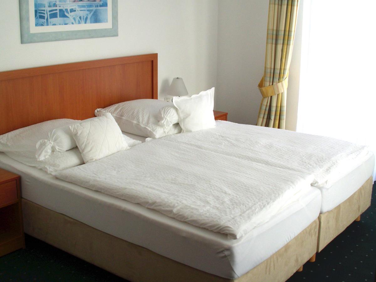 Hotel Haus Koebesine Juist Zewnętrze zdjęcie